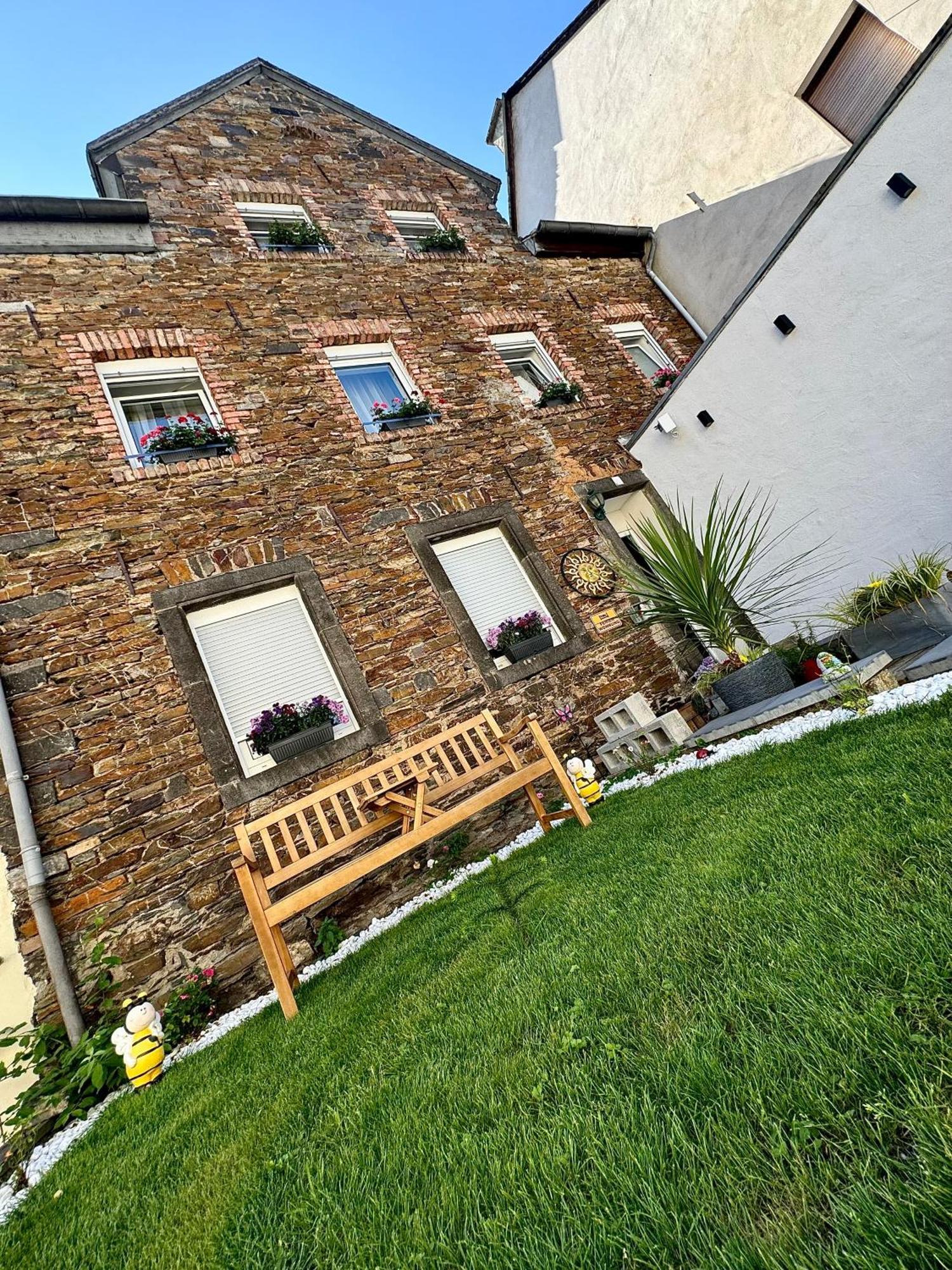 Ada&Cris Apartament Klotten Exterior photo